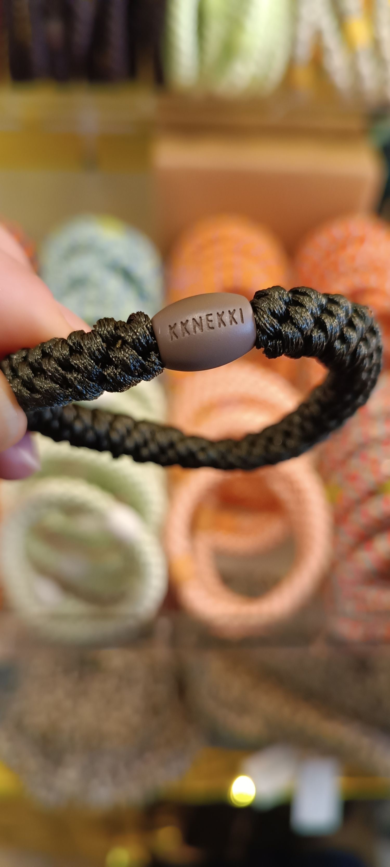 Kknekki Bottle Green own