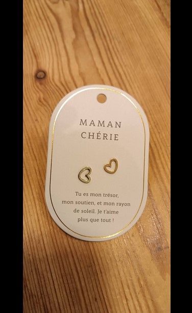 BOUCLE D OREILLE MESSAGE MAMAN CHERIE