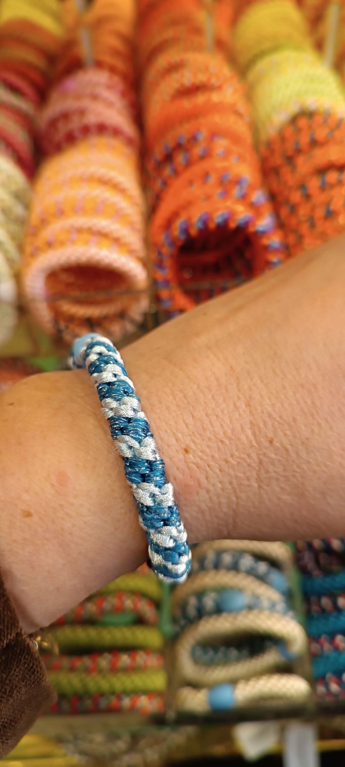 Kknekki paillettes bleu bébé à rayures 