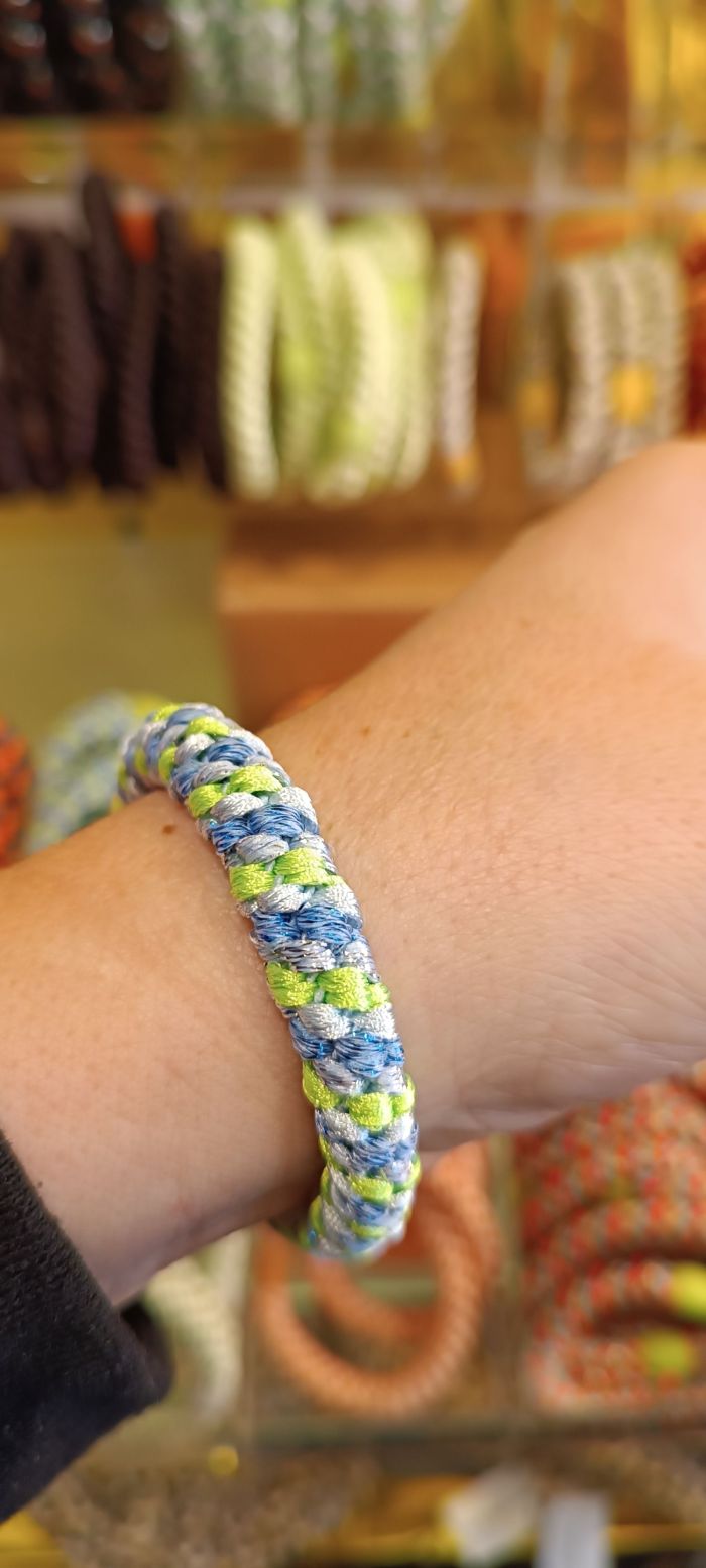 Kknekki Mix Blue neon green