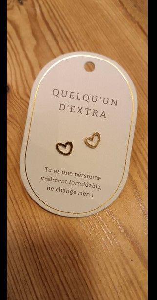 BOUCLE D OREILLE MESSAGE QUELQ'UN D'EXTRA
