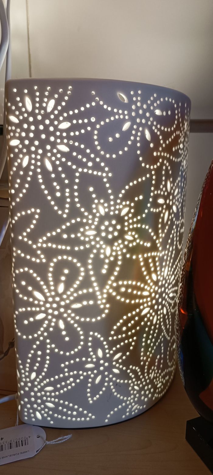 LAMPE PORCELAINE OVALE FLEURS