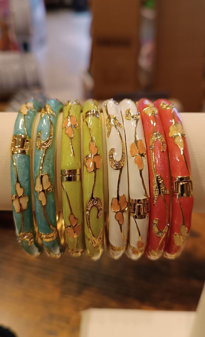 Bracelets Thaï Pastel en Laiton – Joncs Colorés Bohème Chic Femme - Blanc