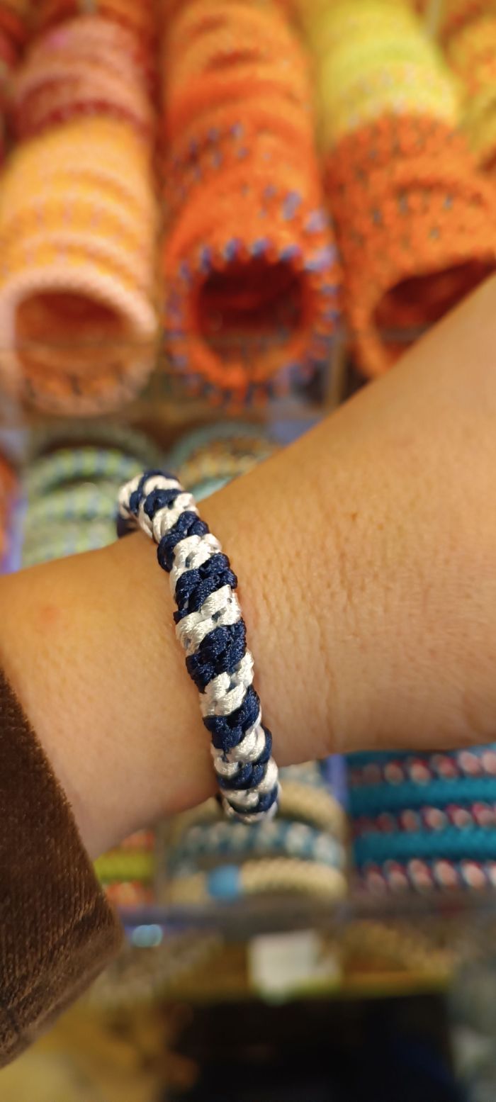 Kknekki rayures blanc marine