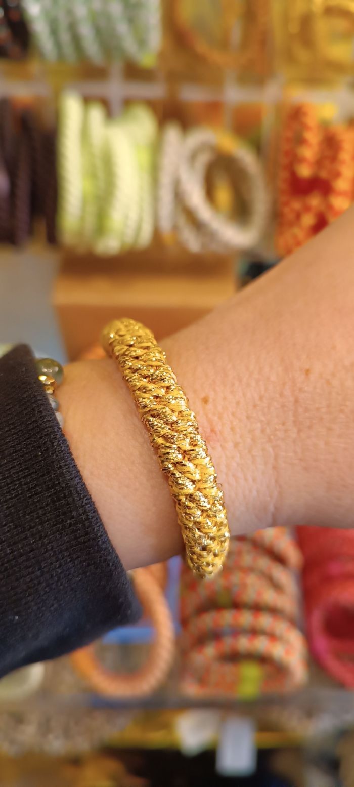 Kknekki Metalic gold