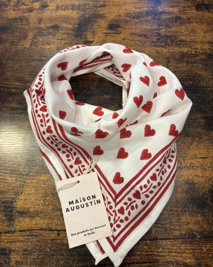 Foulard cœur ROUGE 50cm